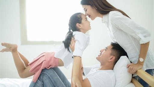 VÌ SAO BẠN ĐỜI QUAN TRỌNG HƠN CON?