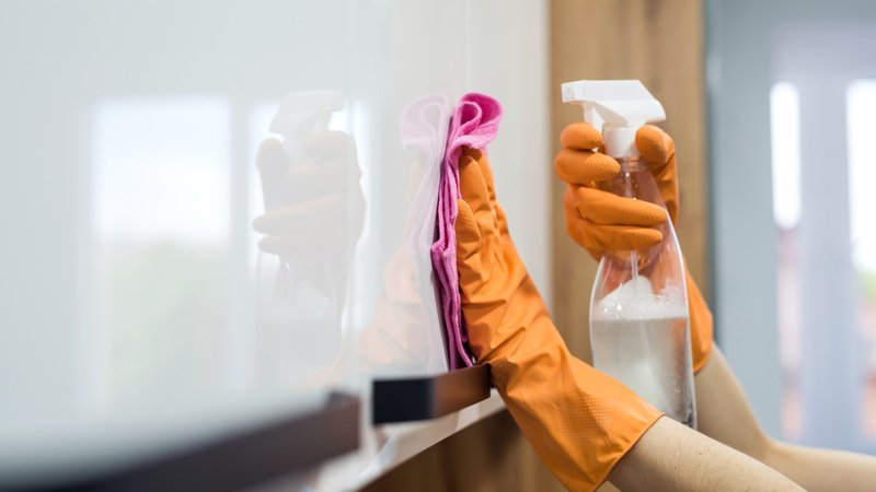 About Luna's House Cleaning: Bringing a Radiant Shine to Your Calgary Home