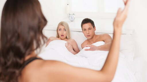 CÁC CÁCH THEO DÕI CHỒNG NGOẠI TÌNH HIỆU QUẢ KHI CÓ DẤU HIỆU SAU