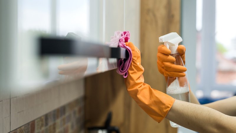 Careers at Luna's House Cleaning: Shine Bright with Our Calgary Team!