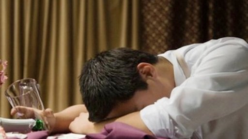 ĐÀN ÔNG SAU LY HÔN HỐI HẬN, NHỚ VỀ VỢ CŨ VỚI NỖI DAY DỨT