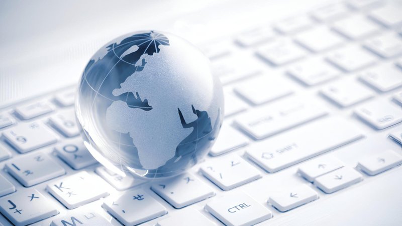 Phát Triển Website Đa Ngôn Ngữ: Đòn Bẩy Tăng Trưởng Doanh Thu & Tiếp Cận Thị Trường Toàn Cầu