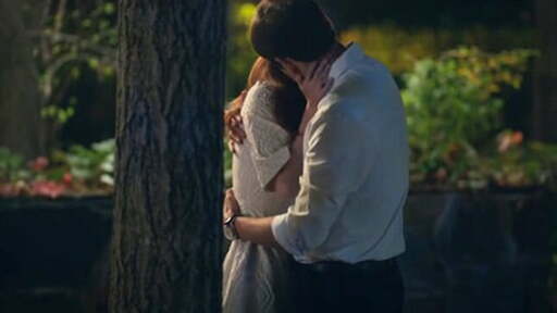 PHẢI LÀM SAO KHI BẠN TRAI NGOẠI TÌNH VÀ PHẢN BỘI?